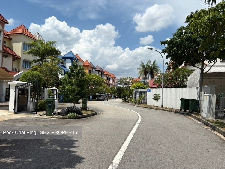 Upper Paya Lebar Road (D19), Terrace #547673131